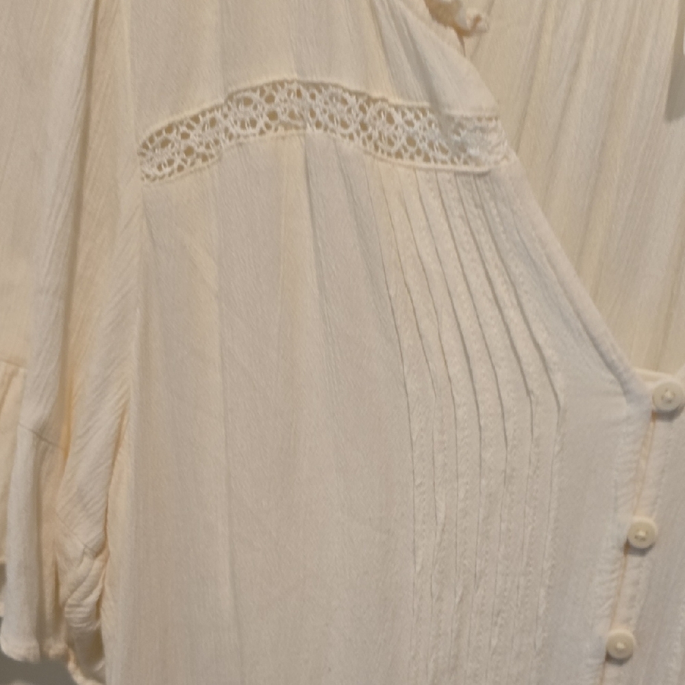 Old Navy Ivory Textured dress - Picture 4 of 6